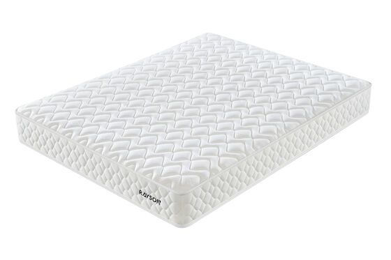 Colchón de resorte de bolsillo de categoría hotel 3 estrellas. Tejido superior blanco, anti-disturbio, soporte ergonómico, personalizable para proyectos hoteleros masivos.